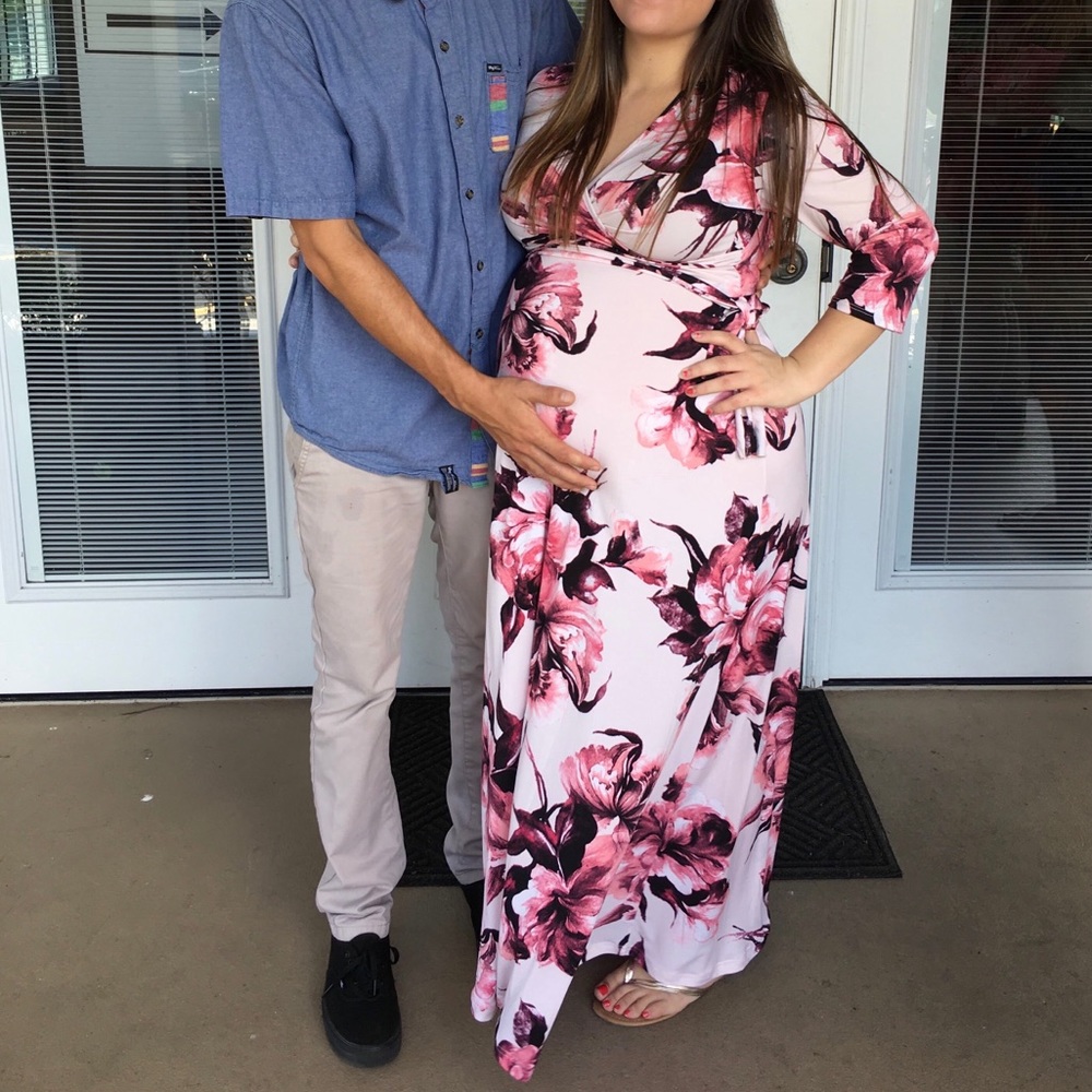 pink blush floral maternity dress - Picture 1 of 4